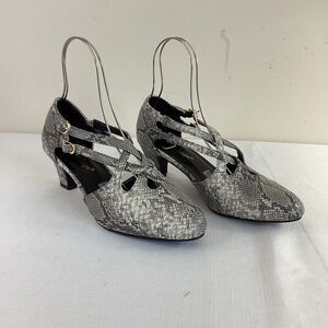 Angel Steps Closed Toe Mock Animal Pattern Short Heel Pump Size 8 NWOT